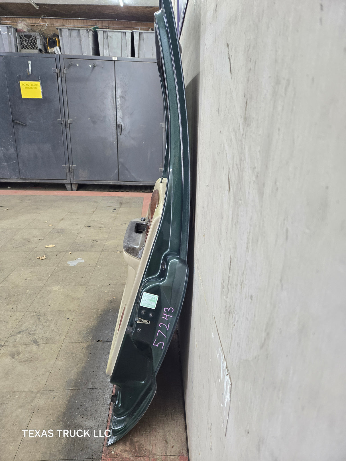1999-2011 Ford Super Duty RH Passenger Side Rear Crew Cab Door F250 F350 F450 F550