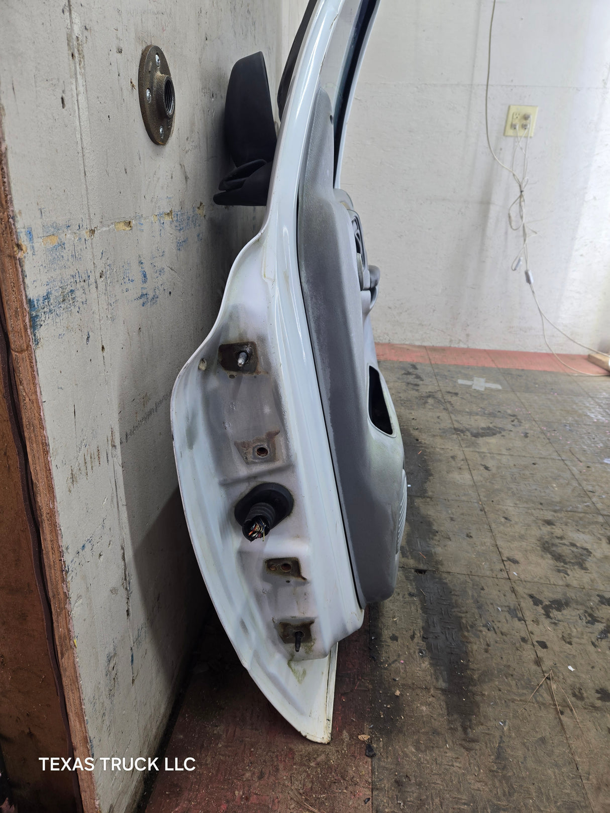 1998-2003 Dodge Durango 1st Gen RH Passenger Side Front Door