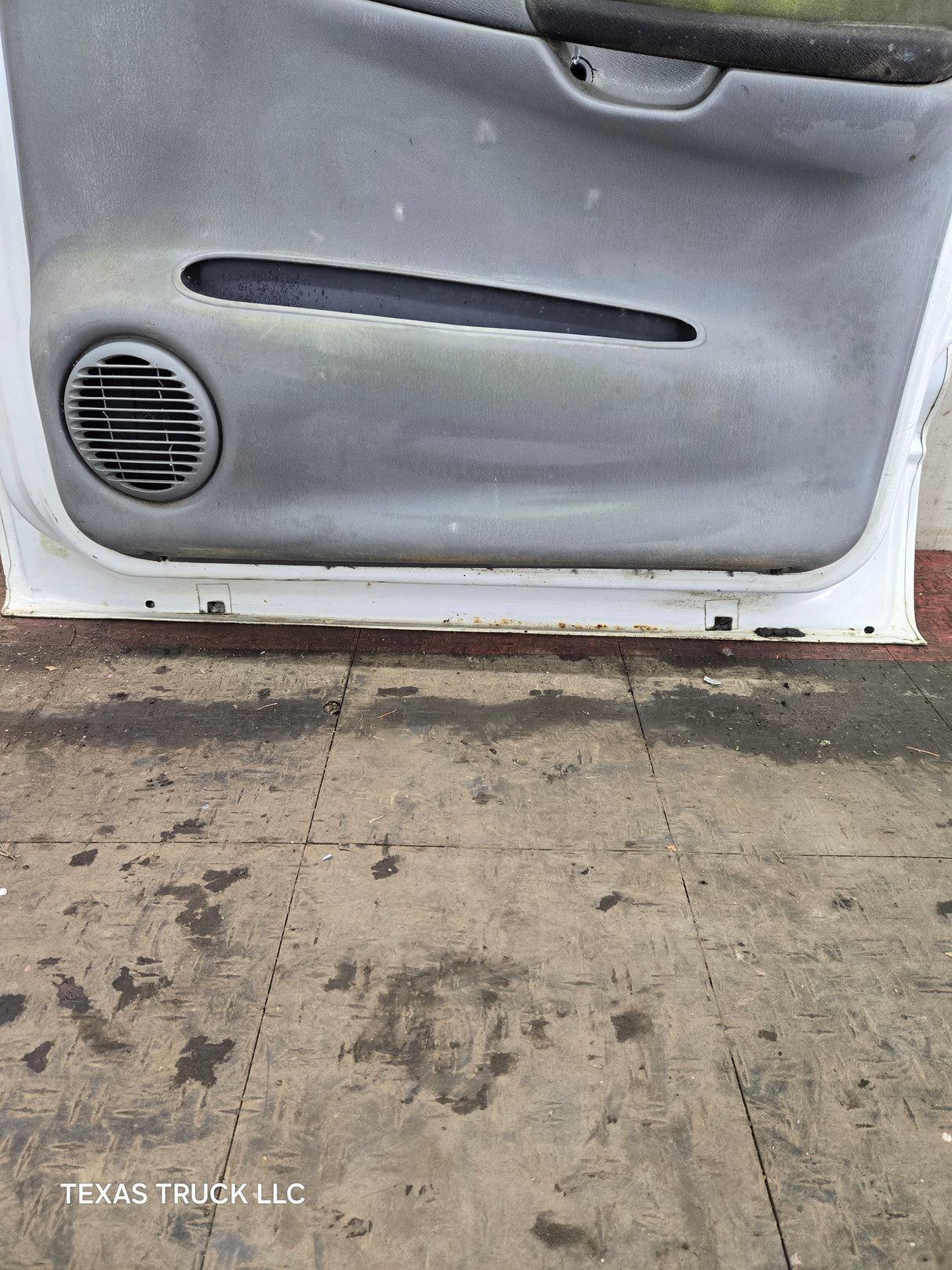 1998-2003 Dodge Durango 1st Gen RH Passenger Side Front Door