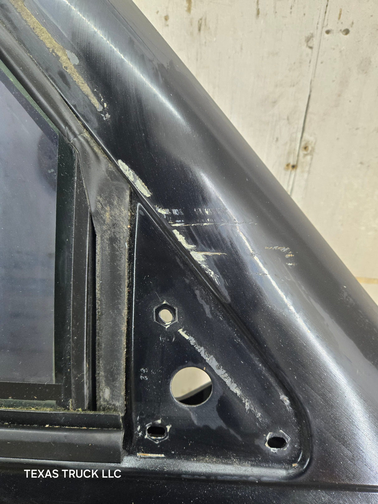 1988-2000 Chevrolet Silverado Suburban GMC Sierra RH Front Passenger Door