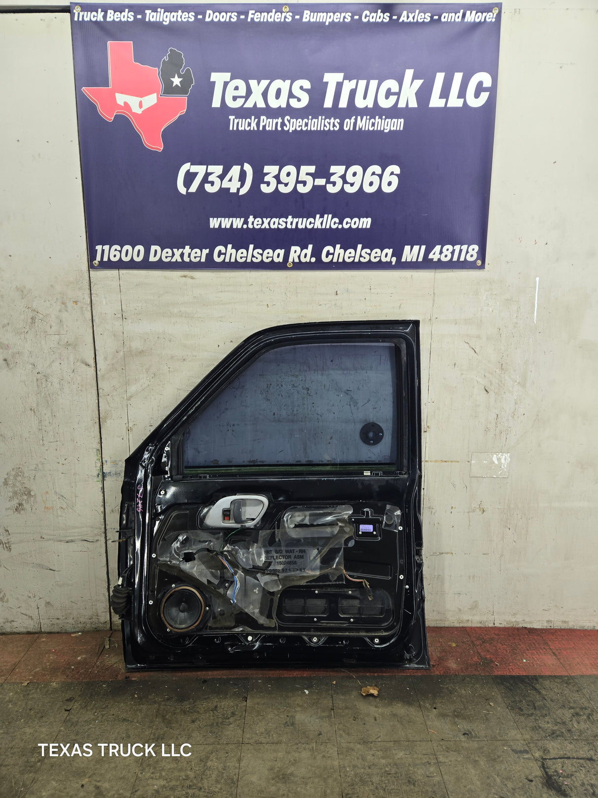 1988-2000 Chevrolet Silverado Suburban GMC Sierra RH Front Passenger Door