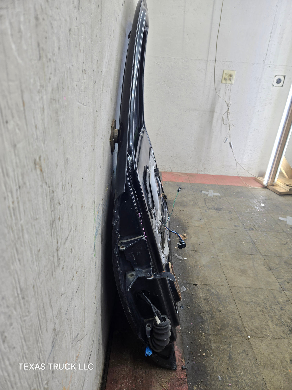 1988-2000 Chevrolet Silverado Suburban GMC Sierra RH Front Passenger Door