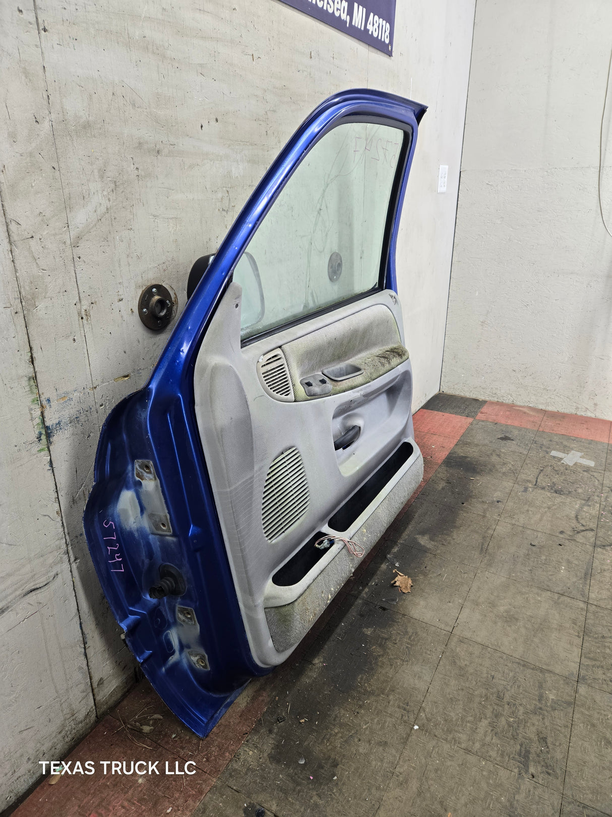 1994-2002 Dodge Ram 2nd Gen RH Passenger Side Front Door Regular Cab / 2 Door Ext Cab 1500 2500 3500 ROUND CORNER
