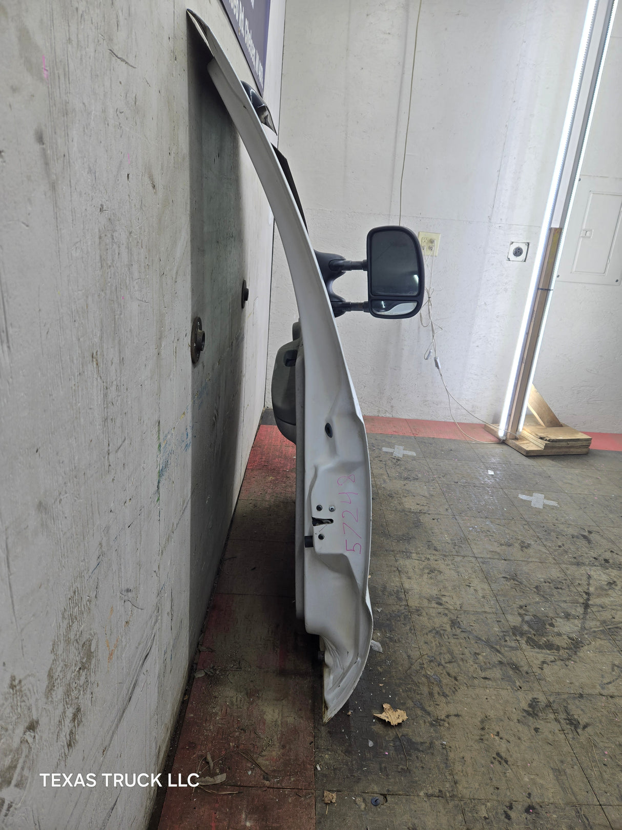 1999-2011 Ford Super Duty / Excursion Front Passenger RH Door F250 F350 F450 F550