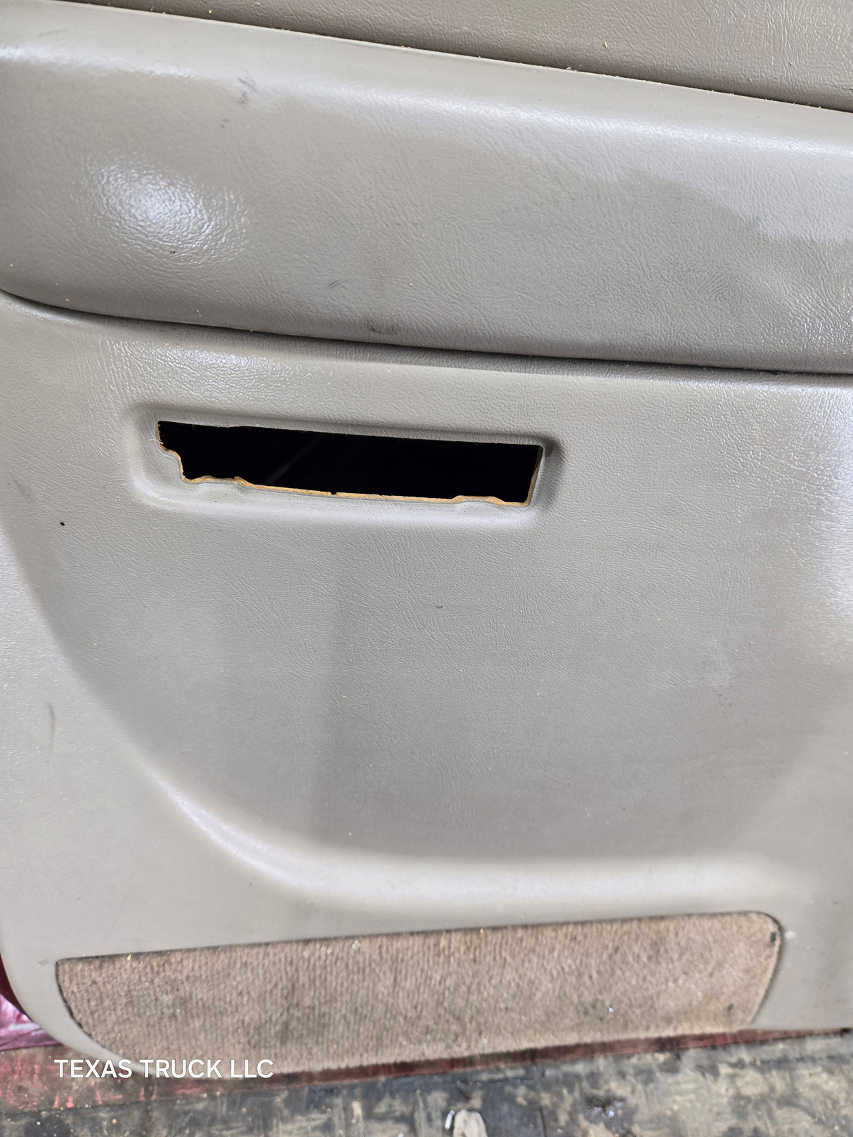 1999-2007 Chevrolet Silverado / GMC Sierra 1500 2500 3500 HD Driver side LH Crew Cab rear door
