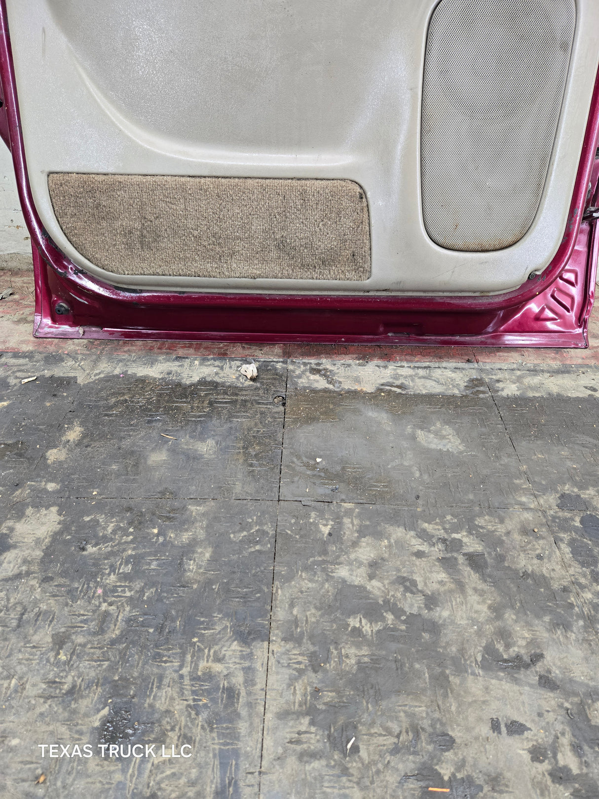 1999-2007 Chevrolet Silverado / GMC Sierra 1500 2500 3500 HD Driver side LH Crew Cab rear door