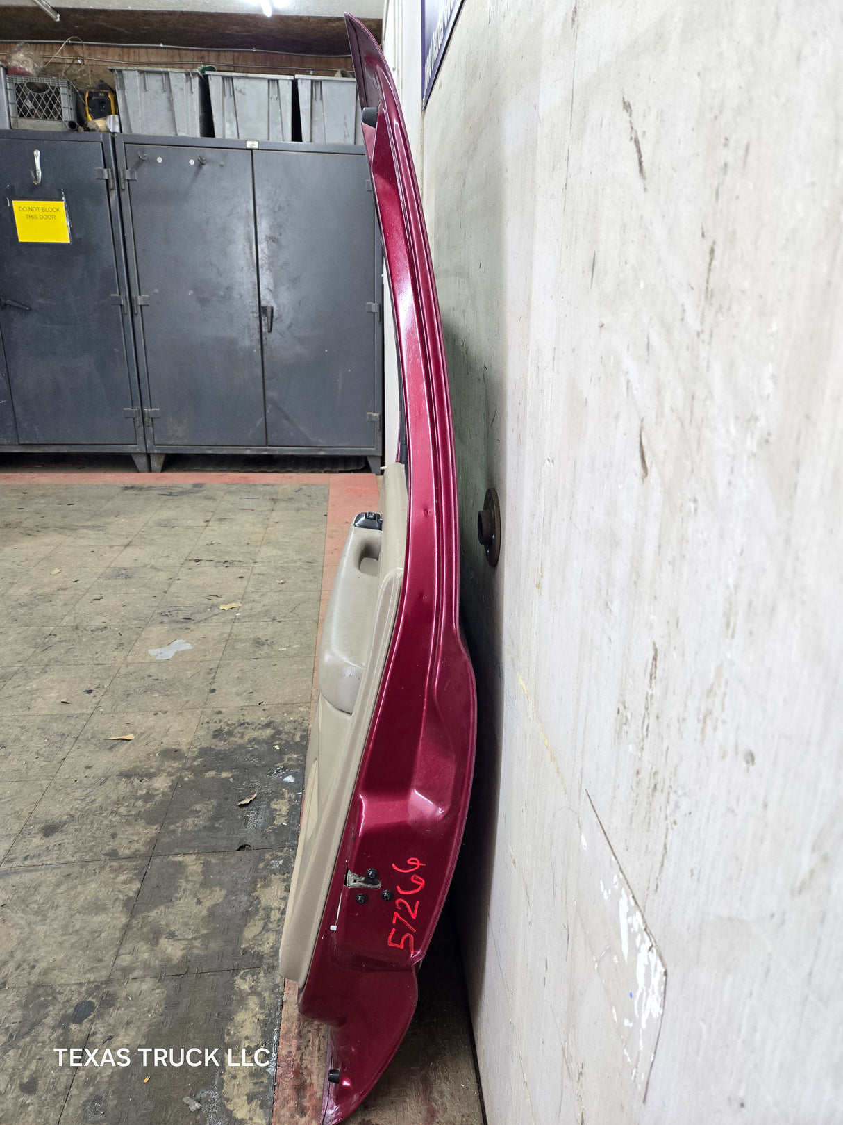 1999-2006 Chevrolet Silverado / GMC Sierra 1500 2500 3500 HD Passenger side Crew Cab rear door RH