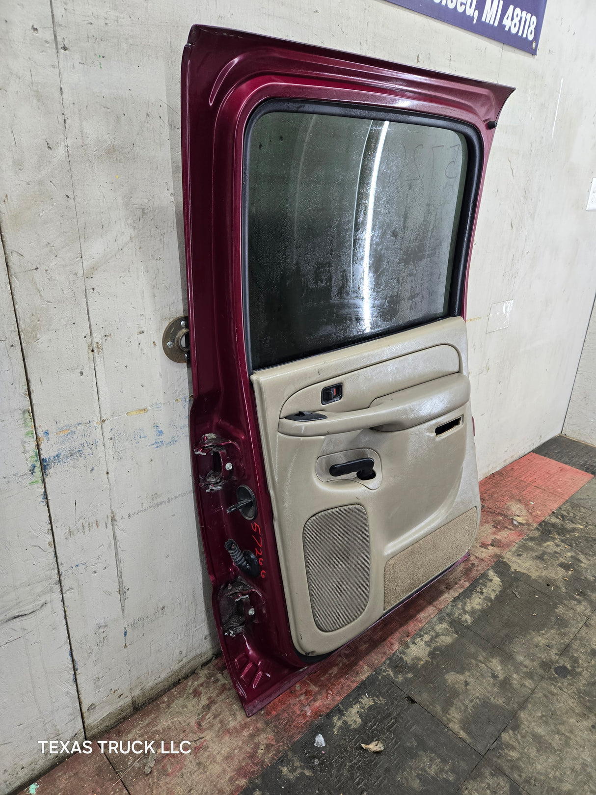 1999-2006 Chevrolet Silverado / GMC Sierra 1500 2500 3500 HD Passenger side Crew Cab rear door RH