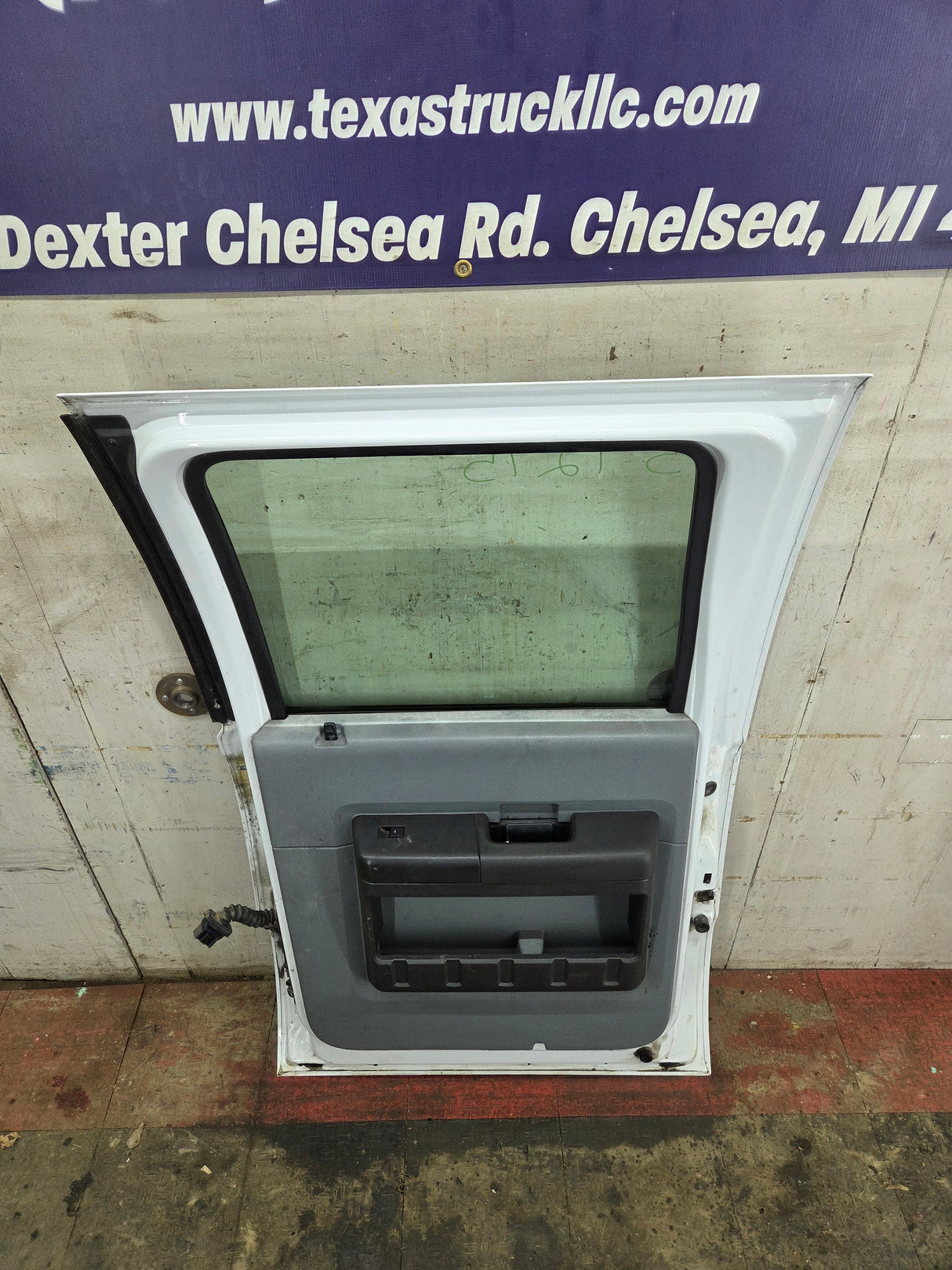 2012-2016 Ford Super Duty Passenger Side Rear Door RH Crew Cab F250 F350 F450 F550