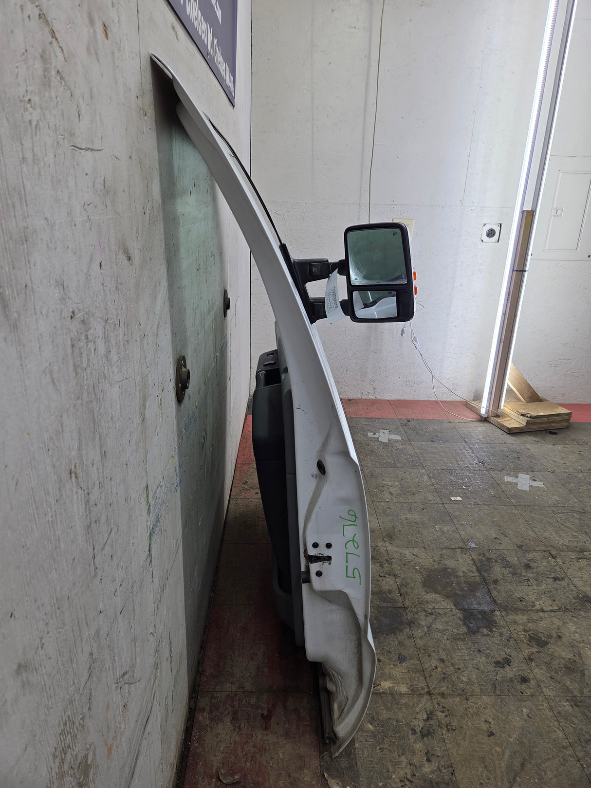 2012-2016 Ford Super Duty Passenger Side Front Door RH F250 F350 F450 F550 - Oxford White