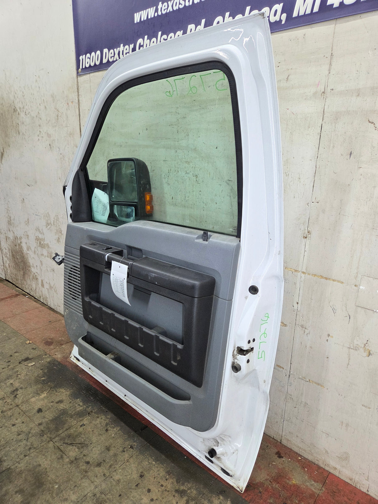 2012-2016 Ford Super Duty Passenger Side Front Door RH F250 F350 F450 F550 - Oxford White