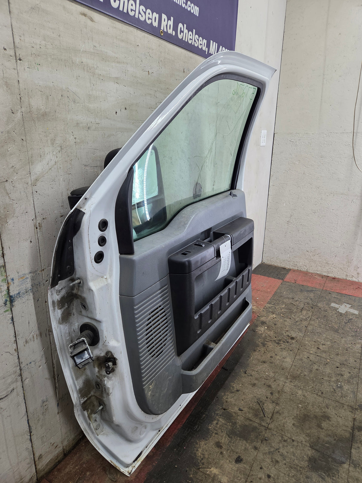 2012-2016 Ford Super Duty Passenger Side Front Door RH F250 F350 F450 F550 - Oxford White