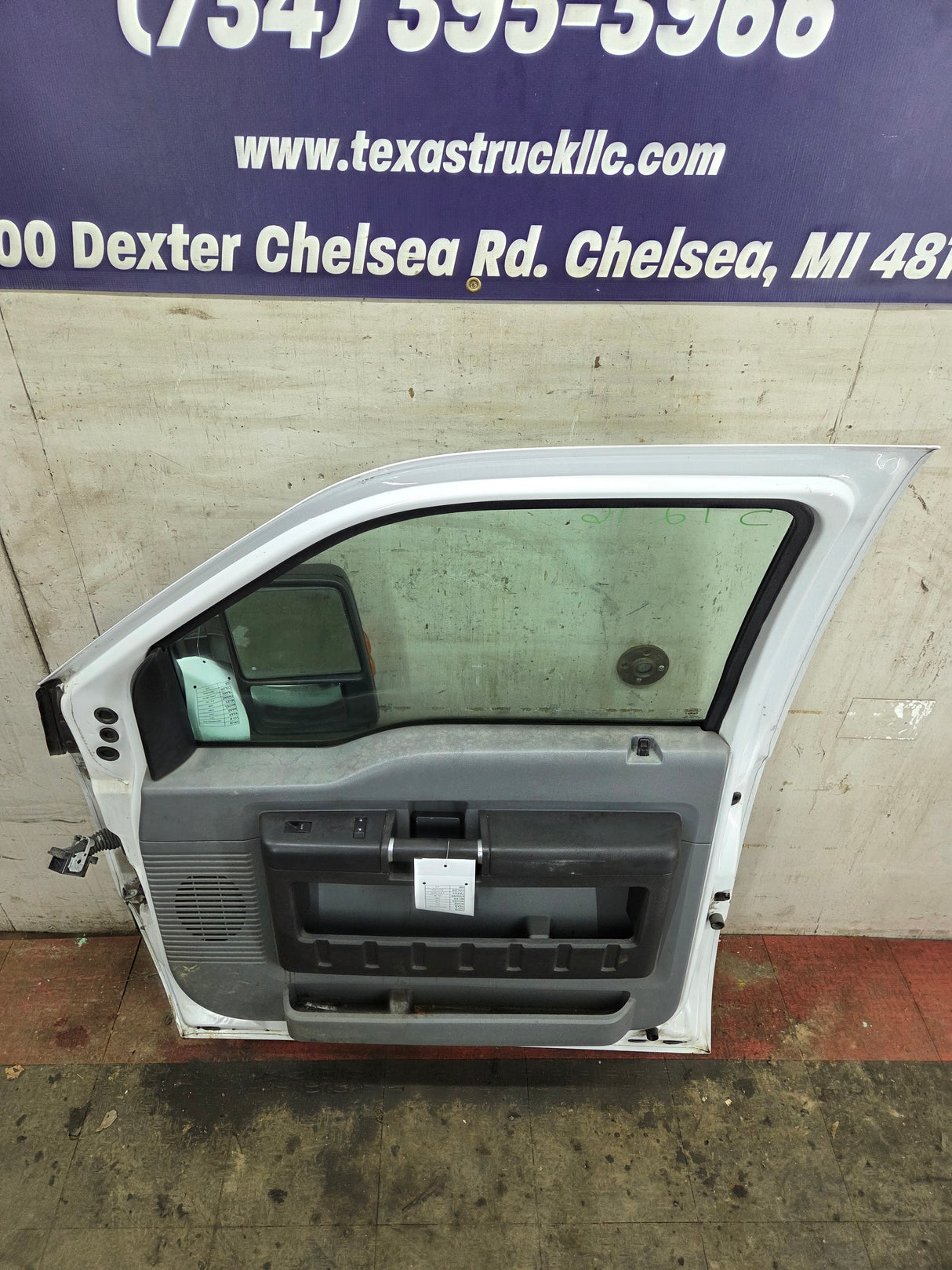 2012-2016 Ford Super Duty Passenger Side Front Door RH F250 F350 F450 F550 - Oxford White