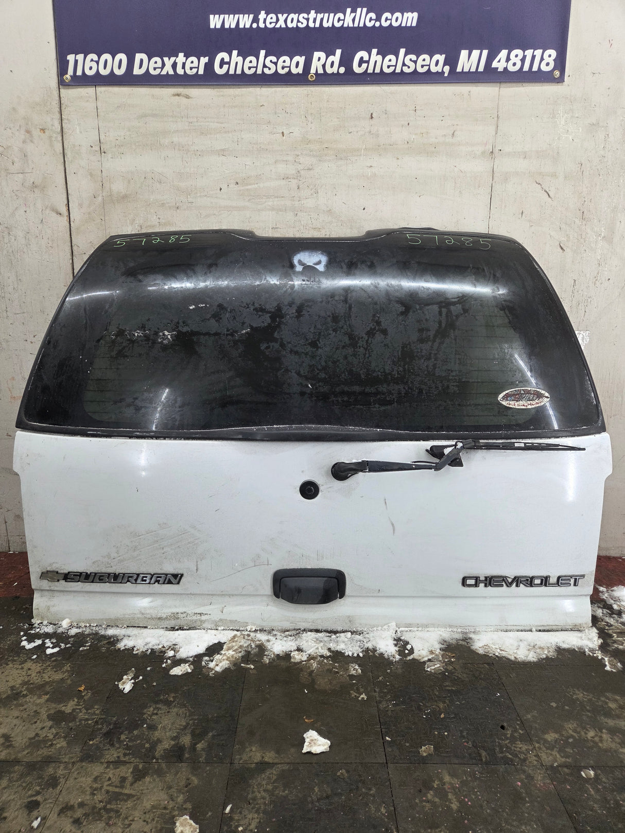 2001-2005 Chevrolet Suburban Tahoe 1500 Rear Hatch Trunk Lid
