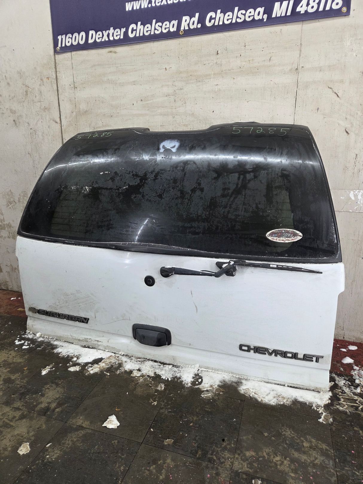 2001-2005 Chevrolet Suburban Tahoe 1500 Rear Hatch Trunk Lid