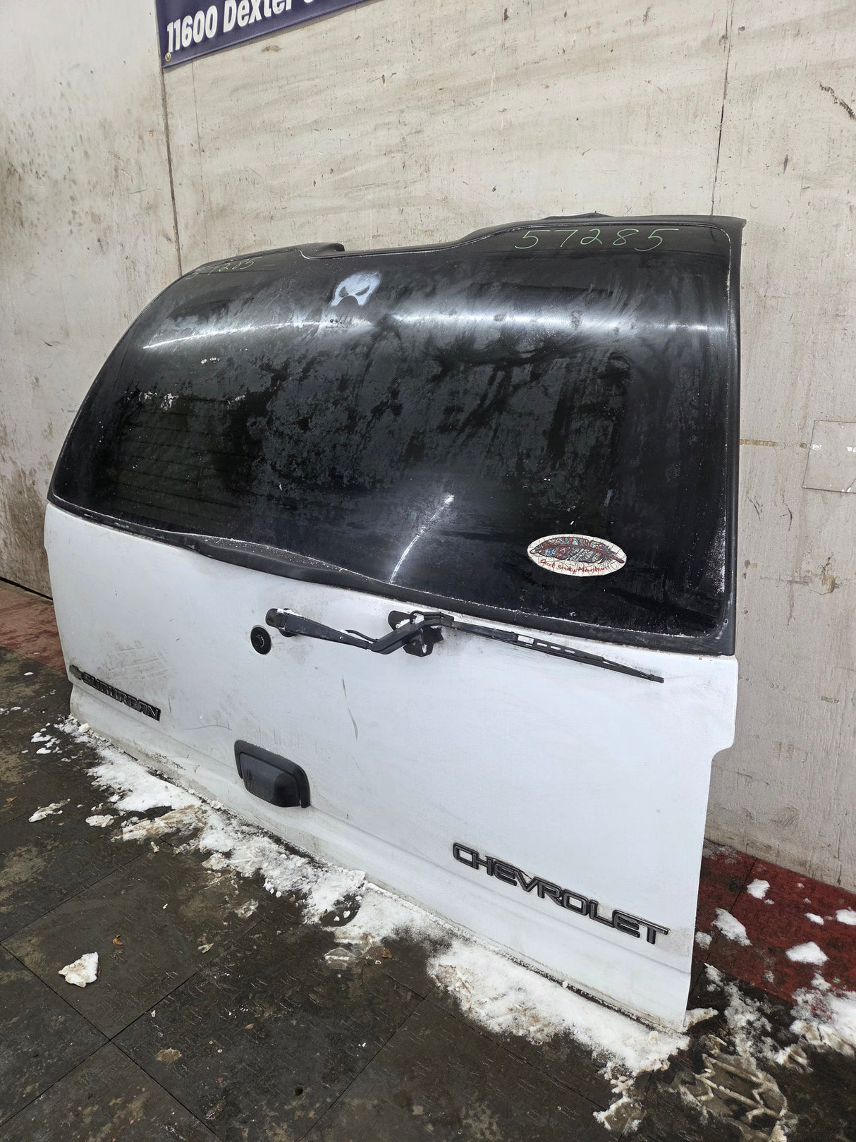 2001-2005 Chevrolet Suburban Tahoe 1500 Rear Hatch Trunk Lid