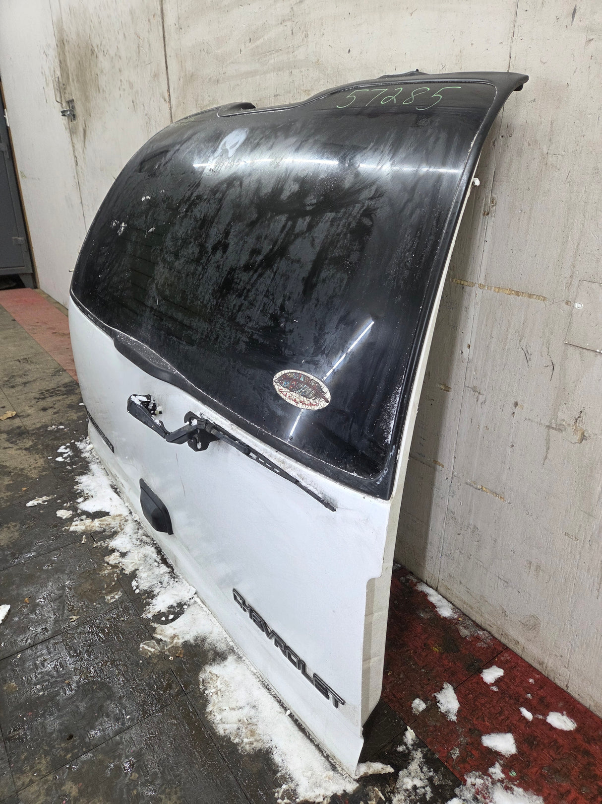 2001-2005 Chevrolet Suburban Tahoe 1500 Rear Hatch Trunk Lid
