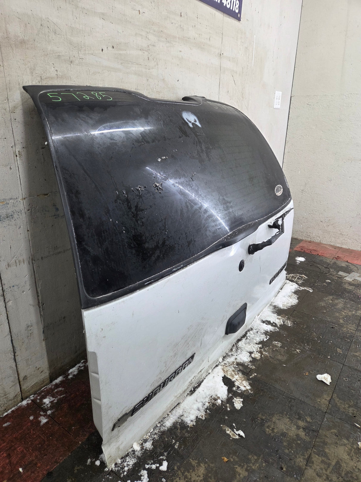 2001-2005 Chevrolet Suburban Tahoe 1500 Rear Hatch Trunk Lid
