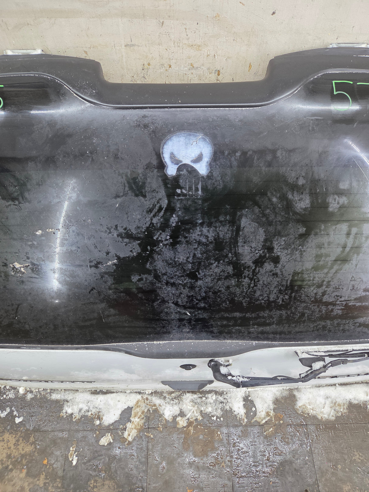 2001-2005 Chevrolet Suburban Tahoe 1500 Rear Hatch Trunk Lid