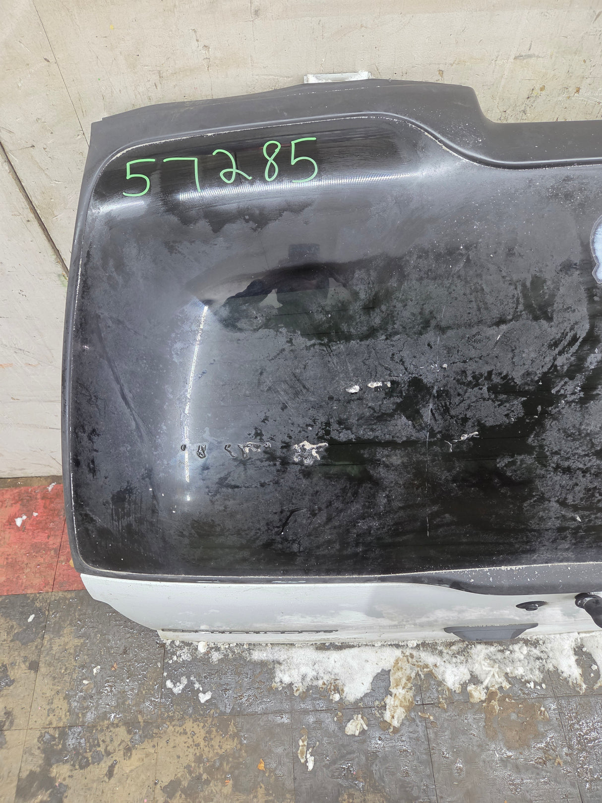 2001-2005 Chevrolet Suburban Tahoe 1500 Rear Hatch Trunk Lid