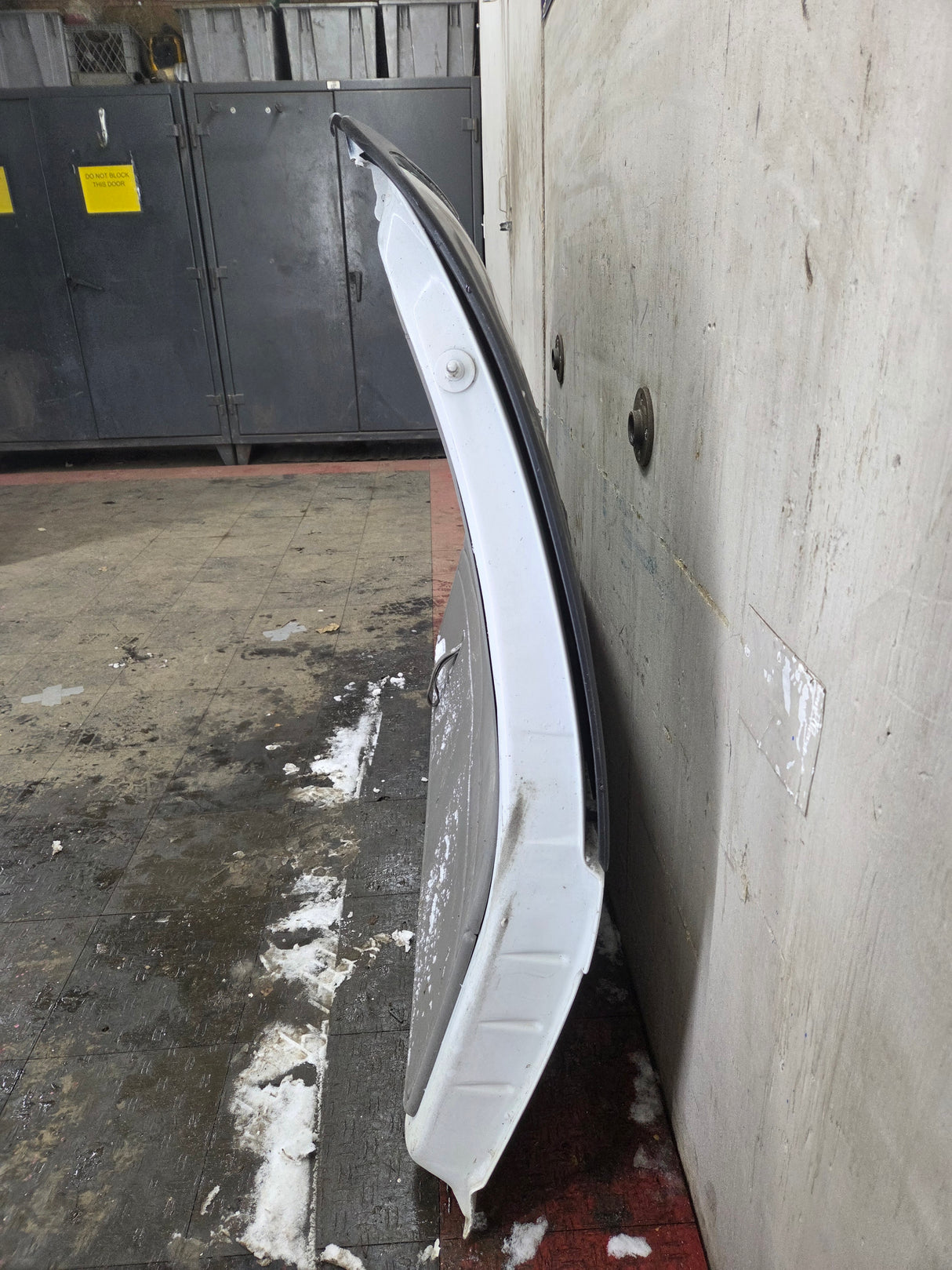 2001-2005 Chevrolet Suburban Tahoe 1500 Rear Hatch Trunk Lid