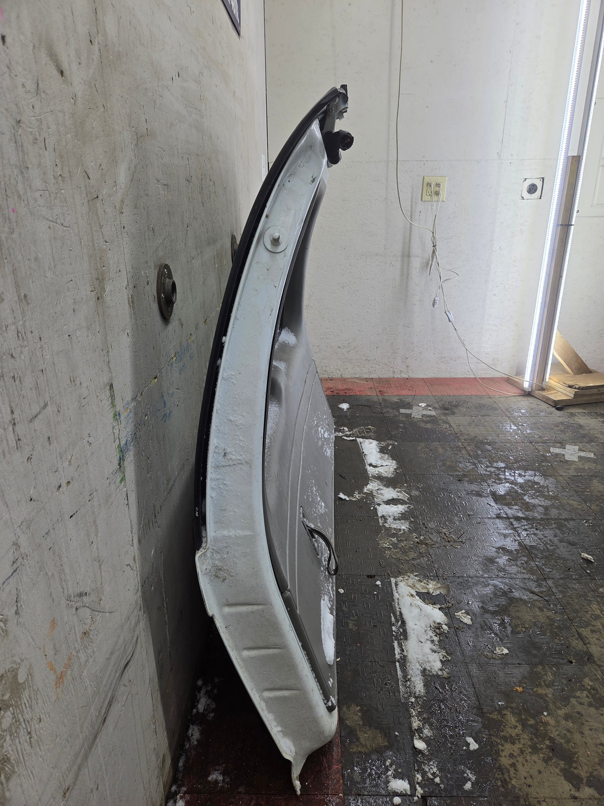 2001-2005 Chevrolet Suburban Tahoe 1500 Rear Hatch Trunk Lid