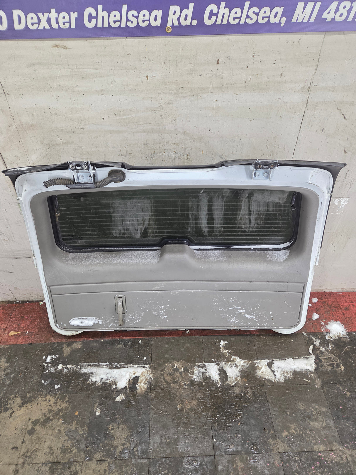 2001-2005 Chevrolet Suburban Tahoe 1500 Rear Hatch Trunk Lid