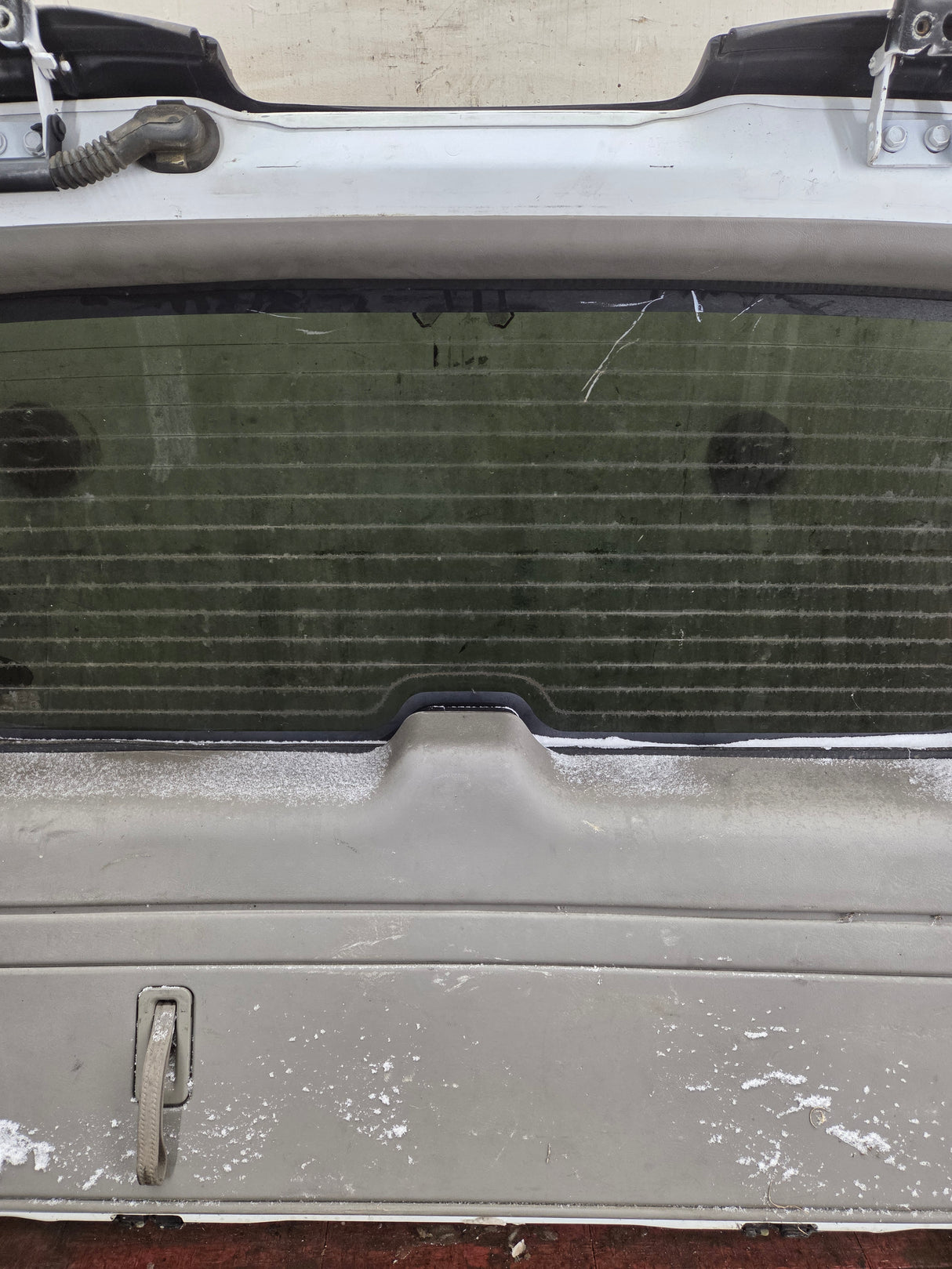 2001-2005 Chevrolet Suburban Tahoe 1500 Rear Hatch Trunk Lid