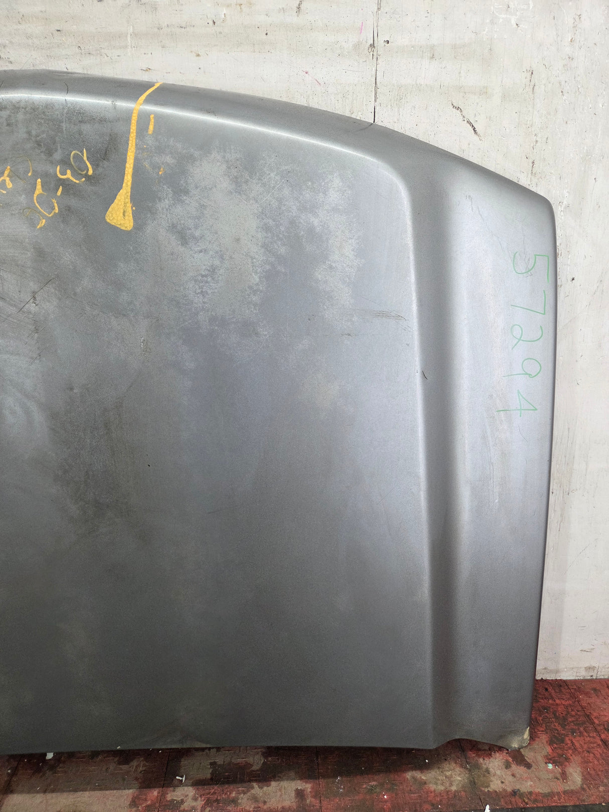 2003-2006 Chevrolet Silverado 2500 3500 Cateye HD Hood OEM