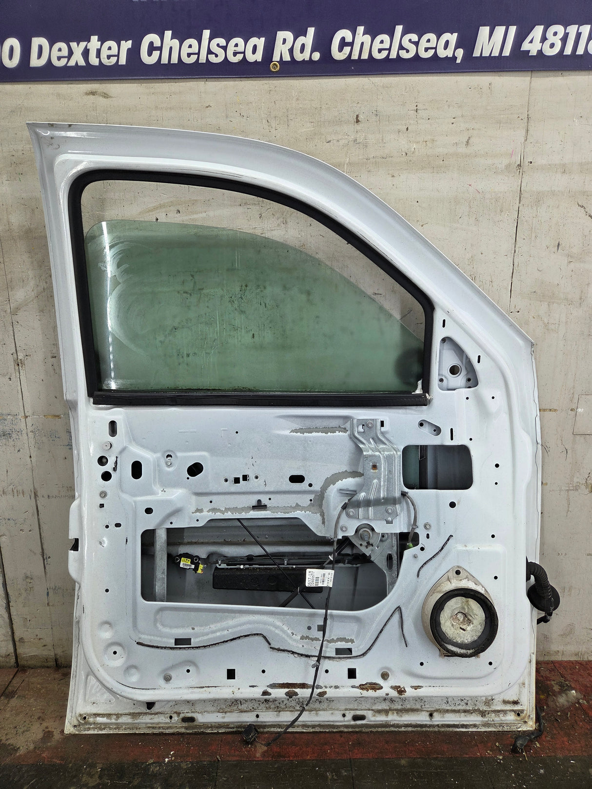 2007-2013 Chevrolet Silverado / GMC Sierra 1500 2500 3500 HD LH Front Driver Side Door