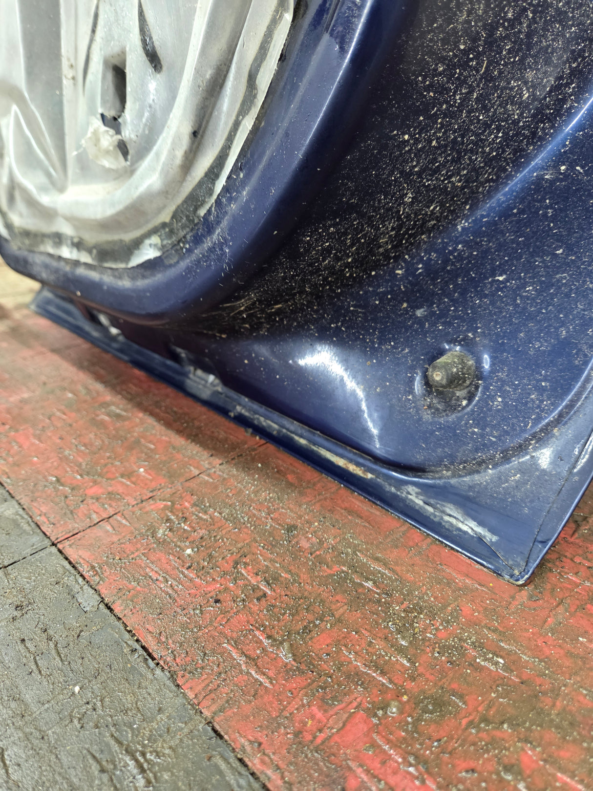 2001-2006 Chevrolet Tahoe / GMC Yukon 1500 2500HD Rear Passenger side rear door RH