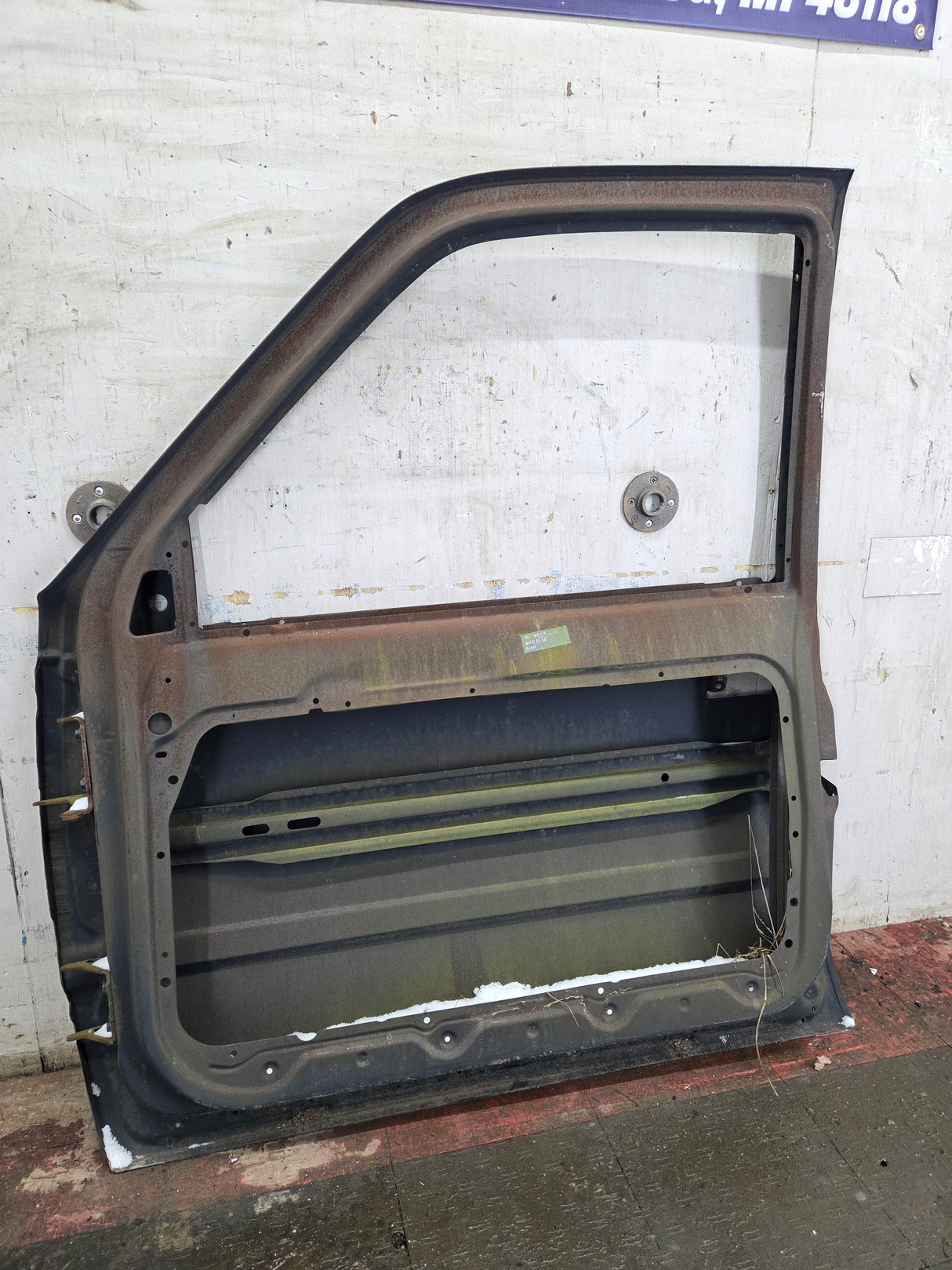 1988-2000 Chevrolet Silverado Suburban GMC Sierra RH Front Passenger Door
