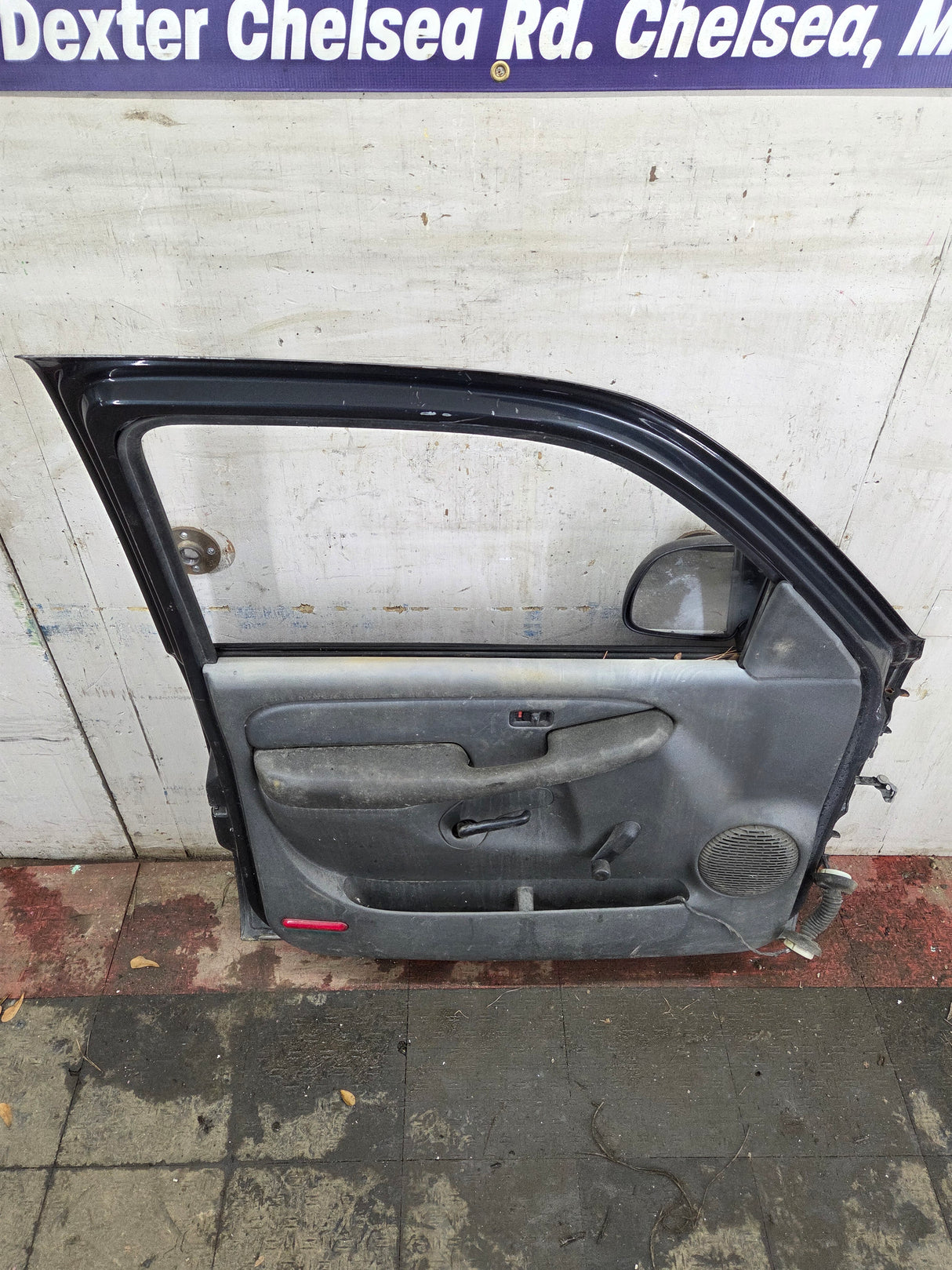 1999-2006 Chevrolet Silverado / GMC Sierra 1500 2500 3500 HD Front Driver Side Door LH