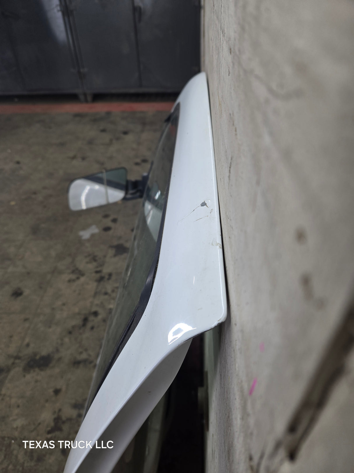 1988-2000 Chevrolet Silverado Suburban GMC Sierra LH Front Driver Door - White