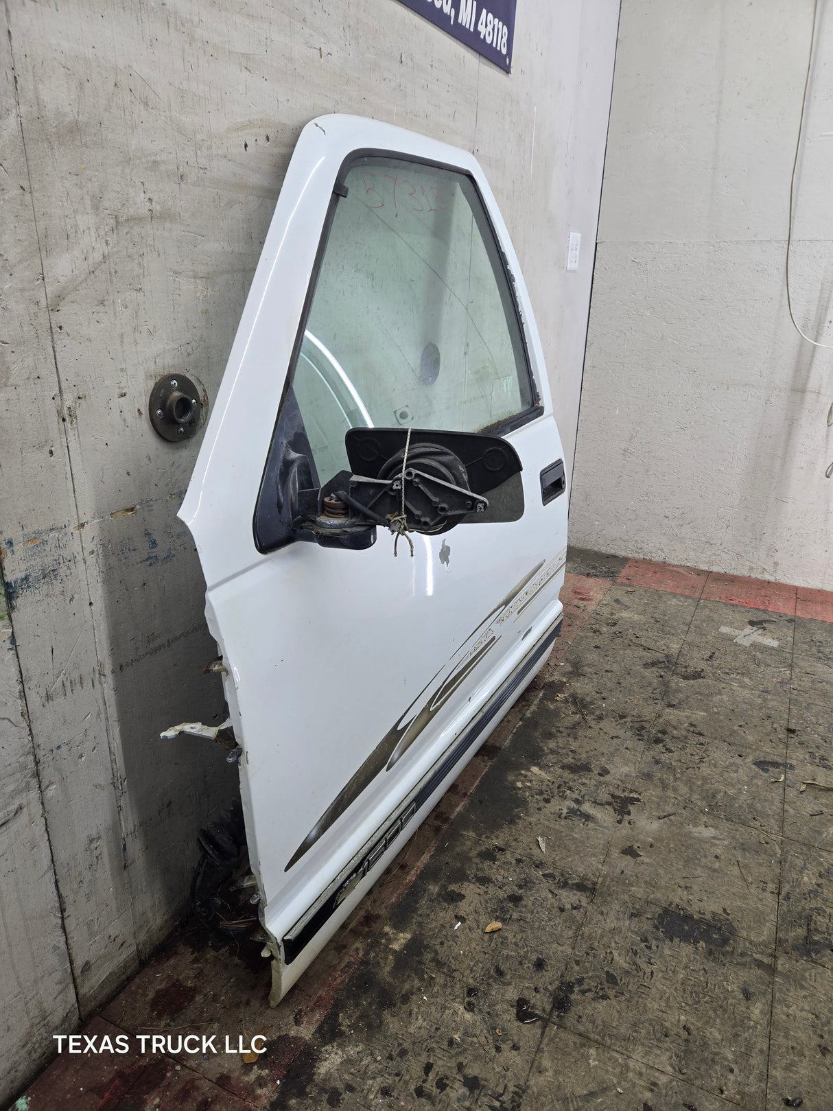 1988-2000 Chevrolet Silverado Suburban GMC Sierra LH Front Driver Door - White