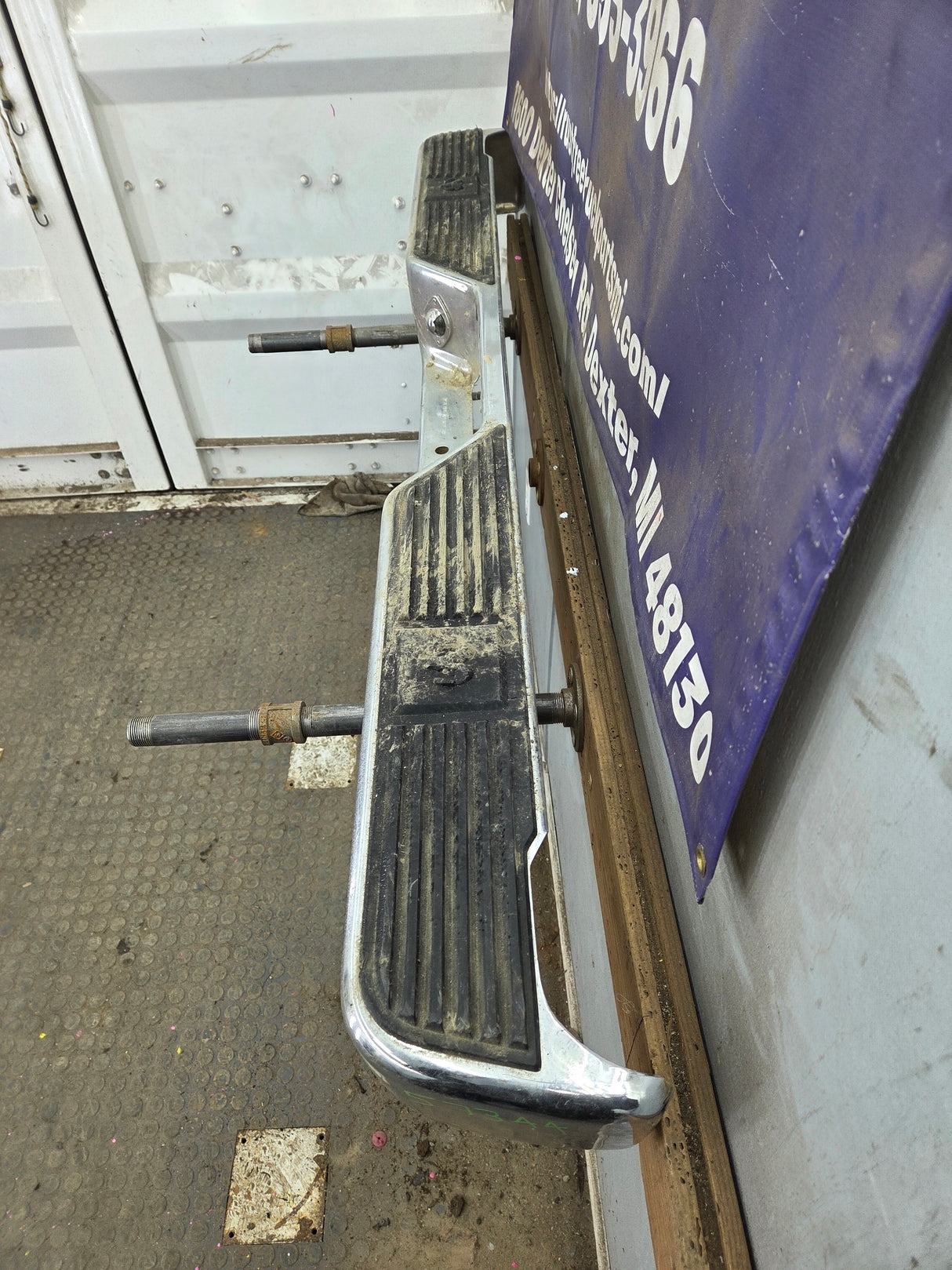1987-1996 Dodge Dakota Chrome Step Rear Bumper