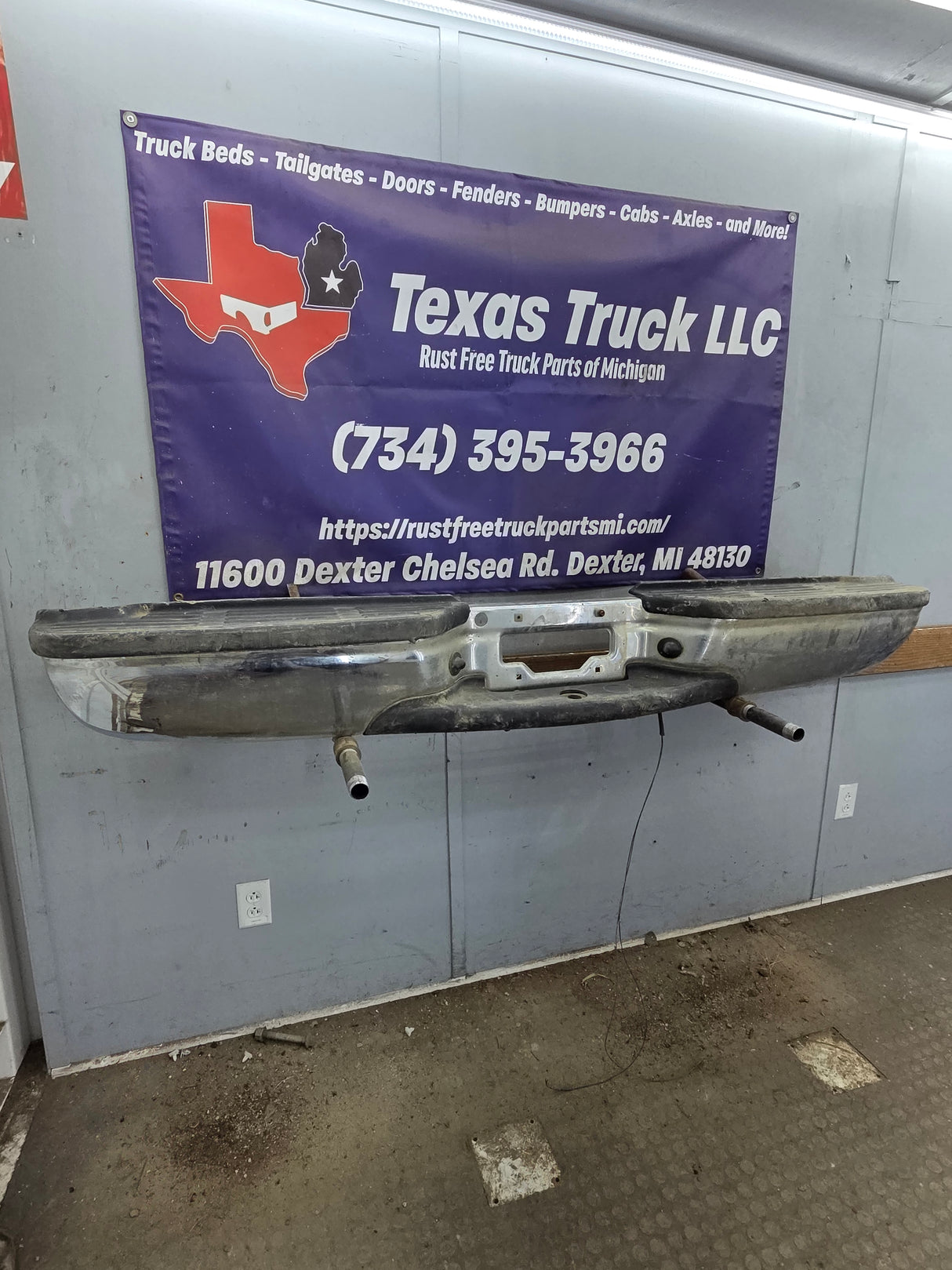 1999-2007 Ford Super Duty F250 F350 F450 F550 Rear Bumper