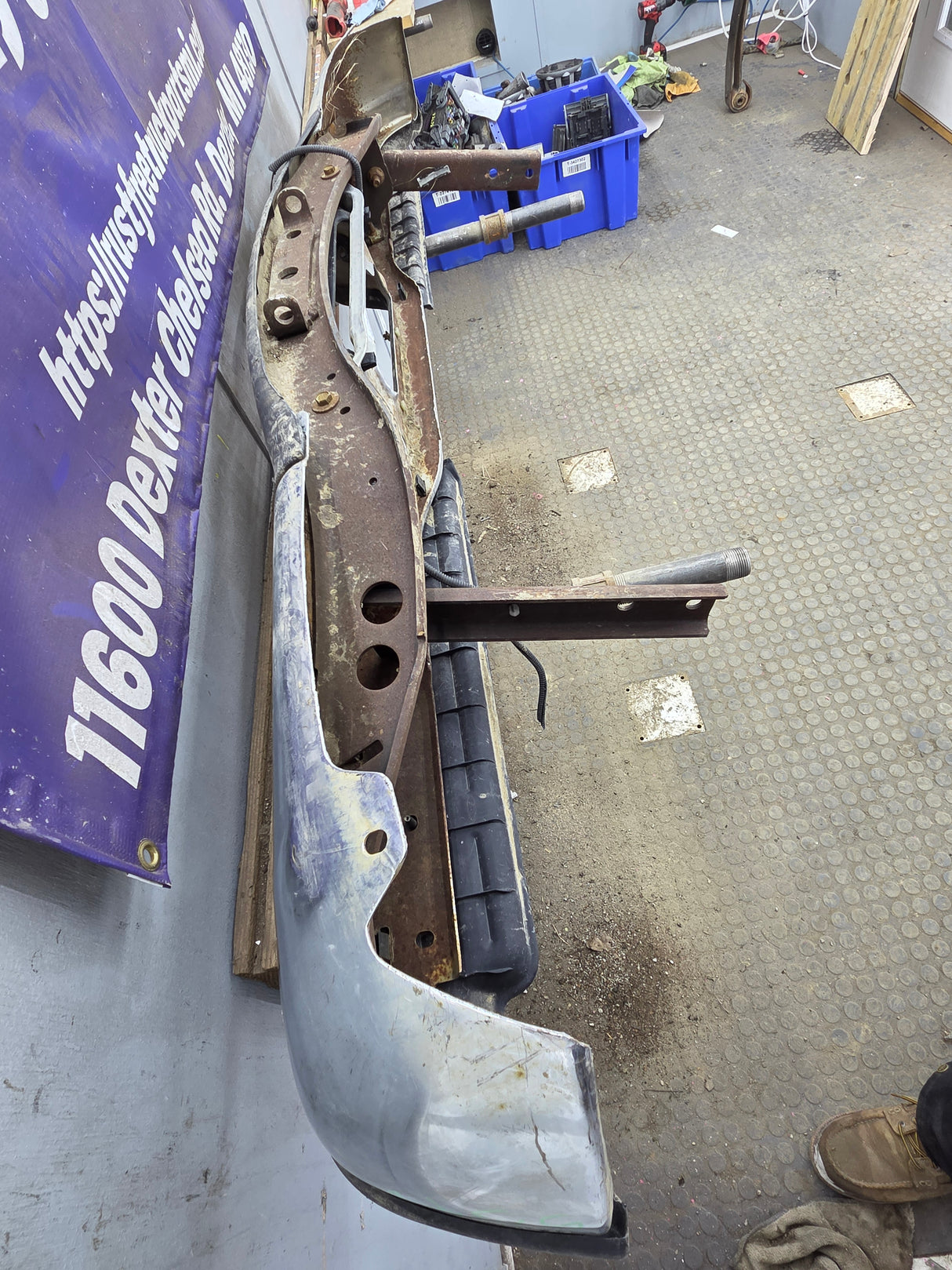 1999-2007 Ford Super Duty F250 F350 F450 F550 Rear Bumper