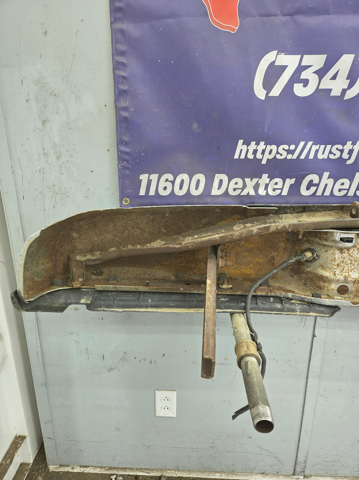 1999-2007 Ford Super Duty F250 F350 F450 F550 Rear Bumper