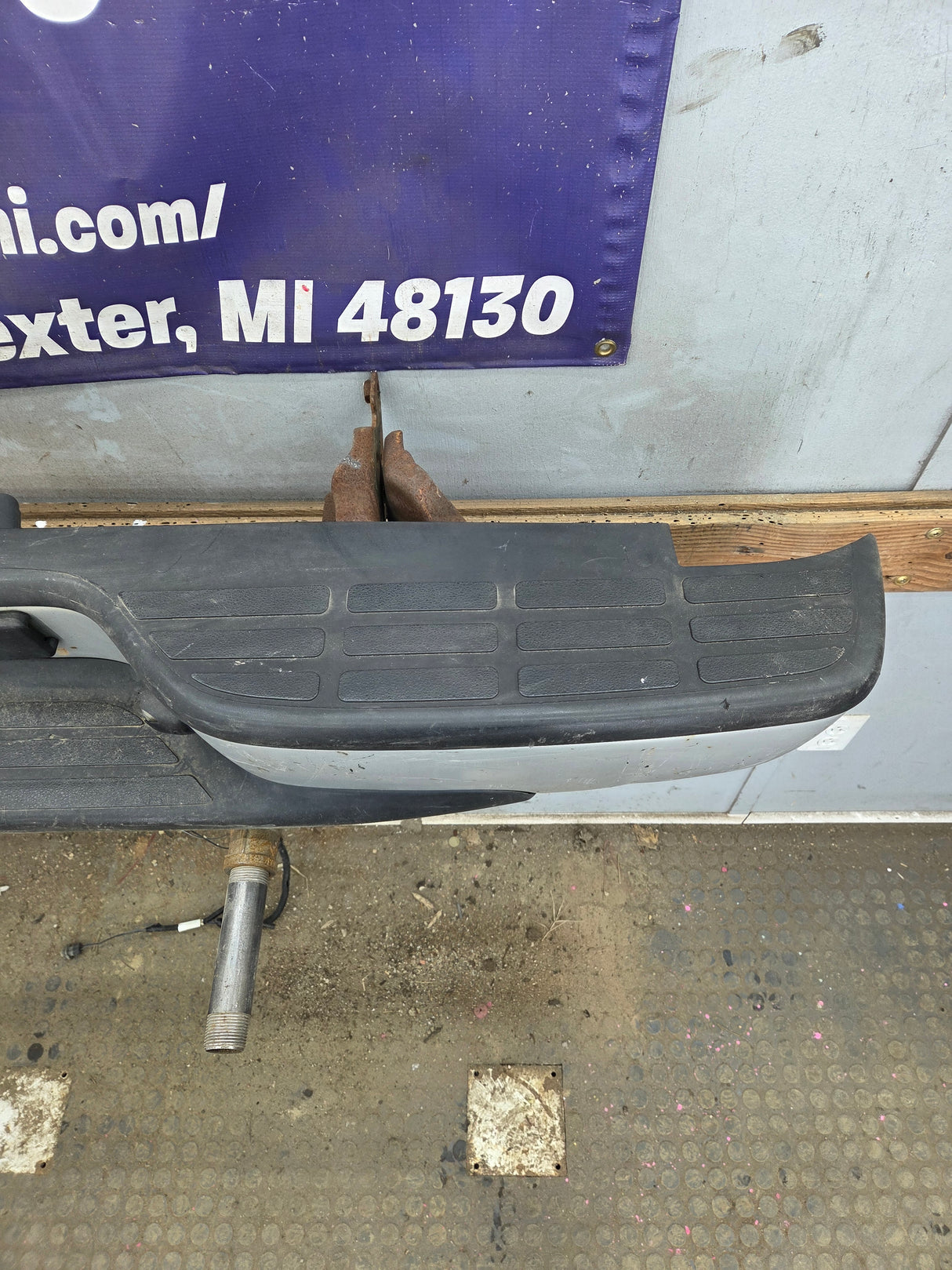 1999-2007 Chevrolet Silverado / GMC Sierra 1500 Rear Bumper