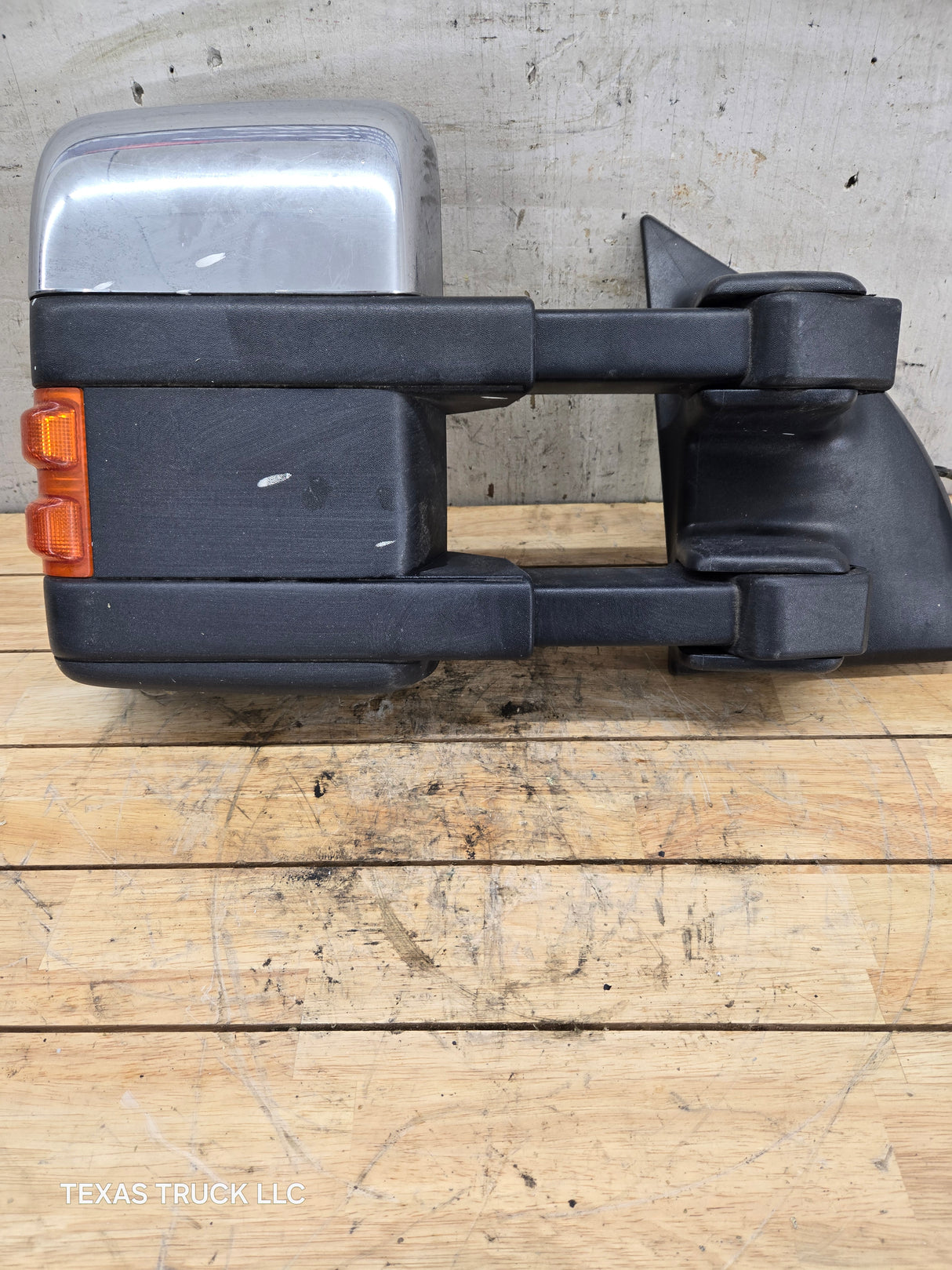 2011-2016 Ford Super Duty F250 F350 F450 F550 RH Passenger Side Power Folding & Telescoping Heated Towing Mirror OEM