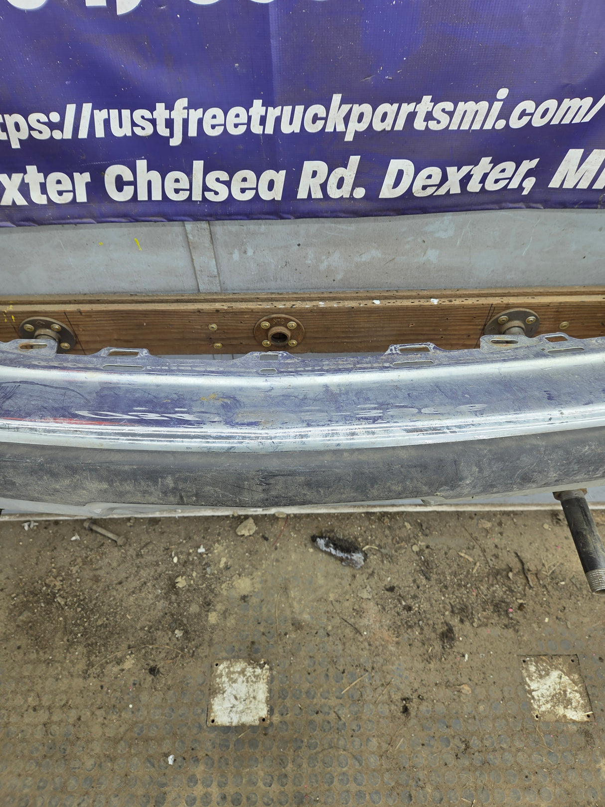 1998-2004 Chevrolet Blazer S10 Front Bumper W/Brackets Chrome