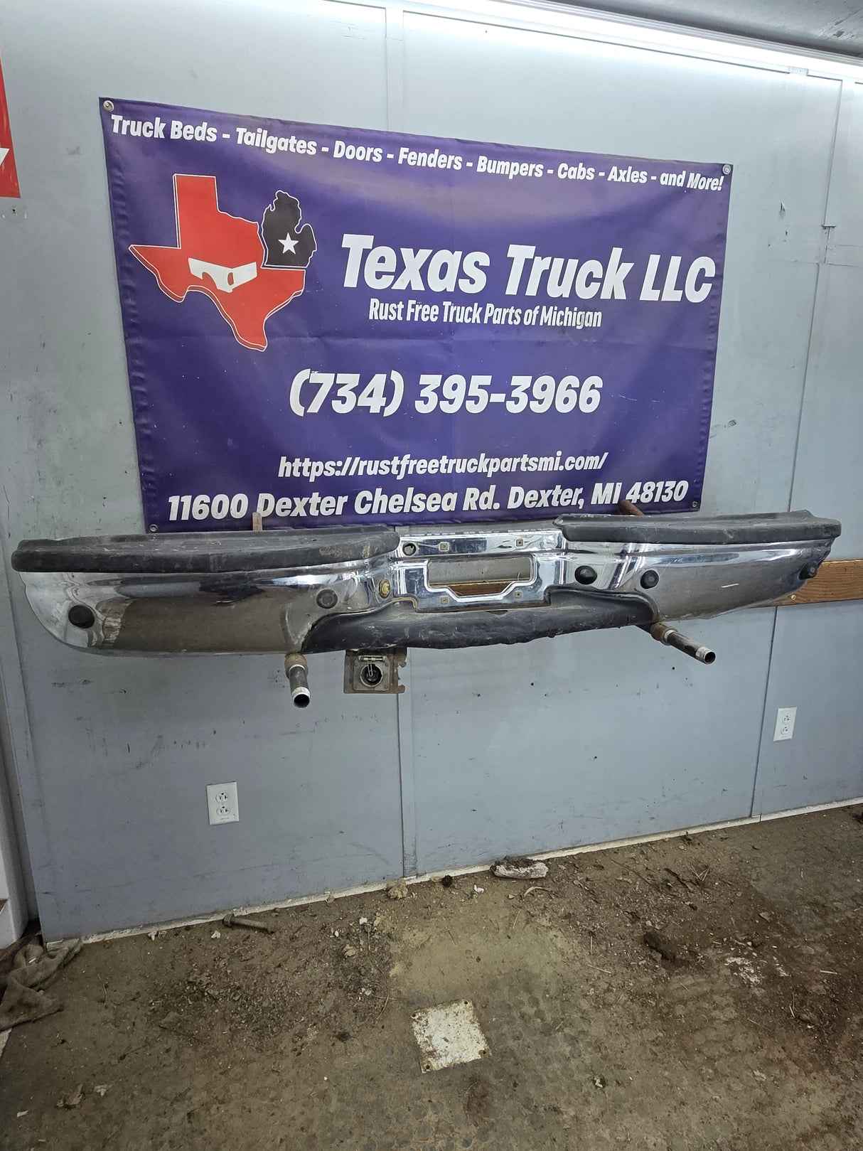 1999-2007 Ford Super Duty F250 F350 F450 F550 Rear Bumper With Parking Sensors