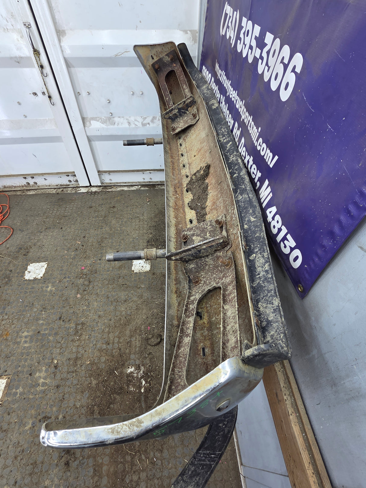 1987-1991 Ford F-150 F-250 F-350 F-450 F-550 Front Bumper Chrome