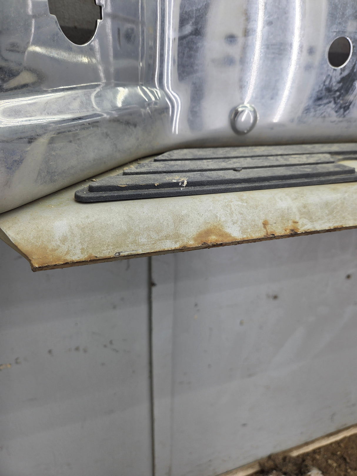 1980-1997 Ford F100 F150 F250 F350 Rear Bumper