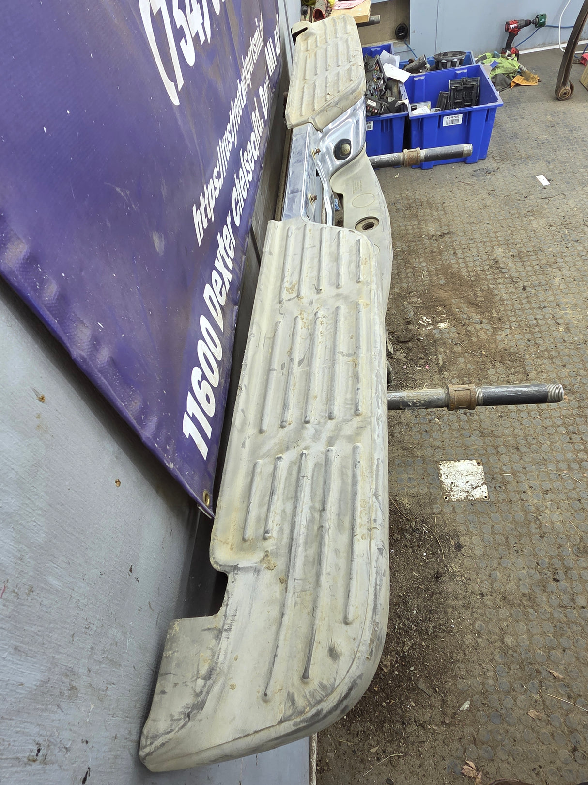 1999-2007 Ford Super Duty F250 F350 F450 F550 Rear Bumper