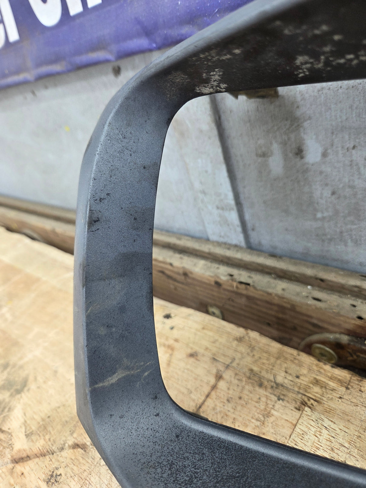 1999-2004 Ford Super Duty F250 F350 F450 F550 RH Right Passenger Headlight Bezel Surround Trim Ring