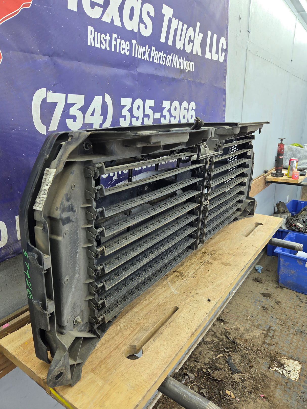 2015-2017 Ford F150 Grill W/Active Air Shutter - Matte Black FL3Z8200AA
