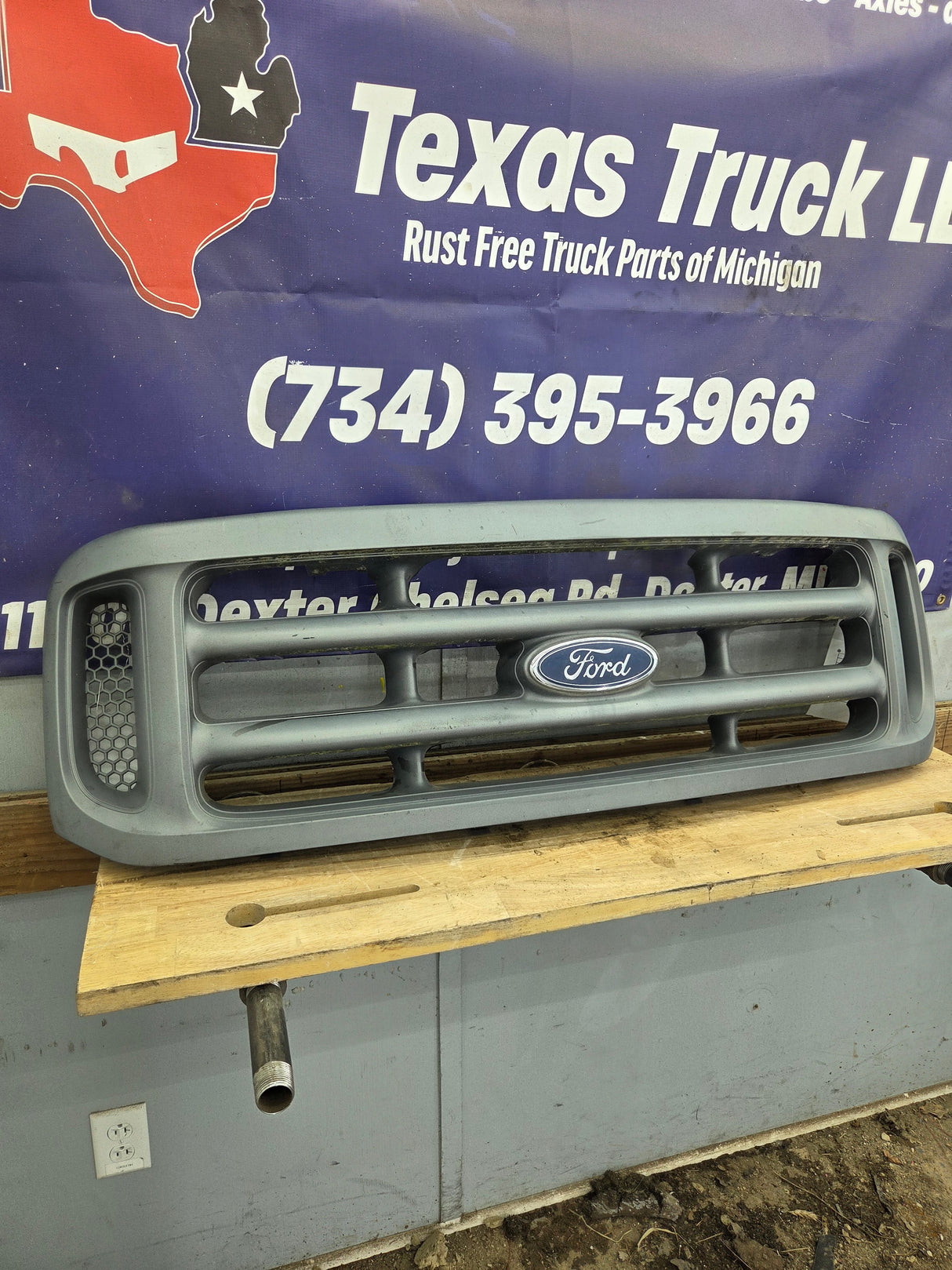 1999-2004 Ford Super Duty Excursion Grill F250 F350 F450 F550