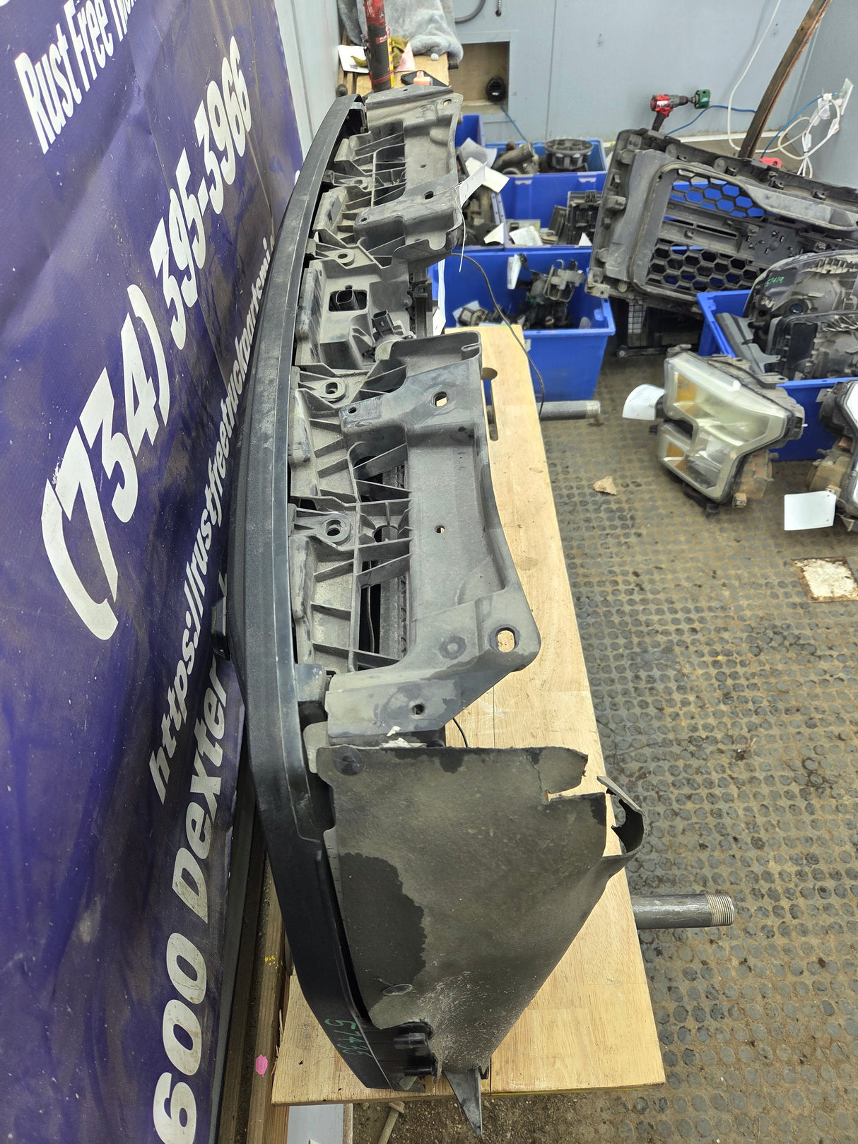 2015-2017 Ford F150 Grill W/Active Air Shutter - Matte Black FL3Z8200AA